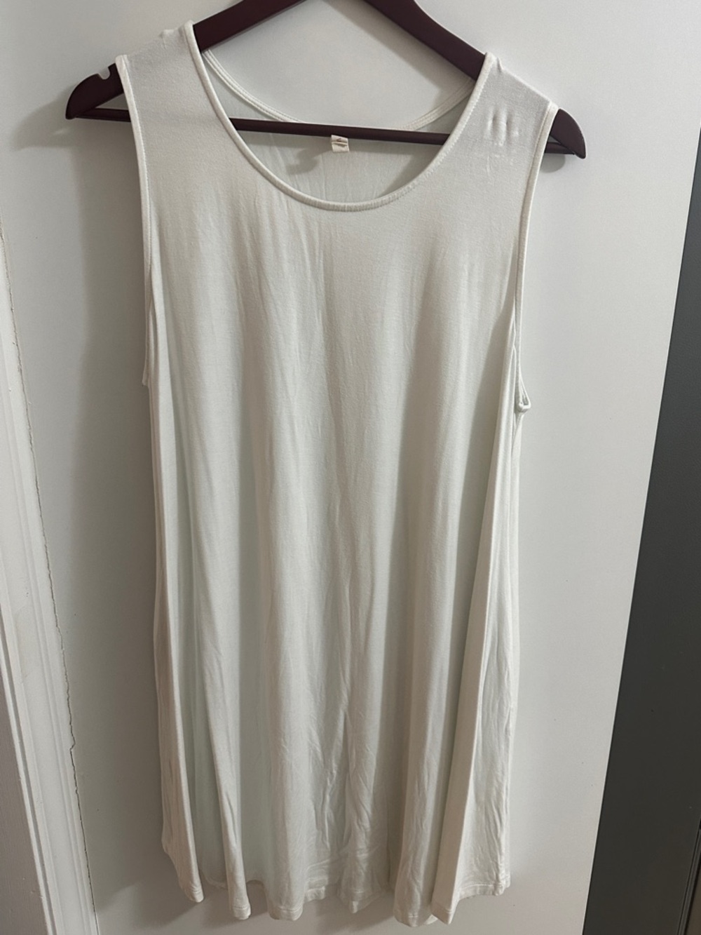 Wishlist Scoop Neck Sleeveless Mini Dress in Off-White